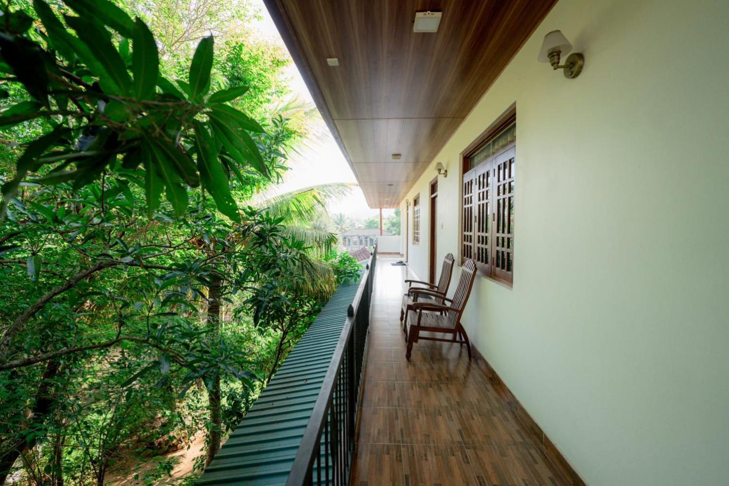 Suwani Pinnawala Homestay Εξωτερικό φωτογραφία