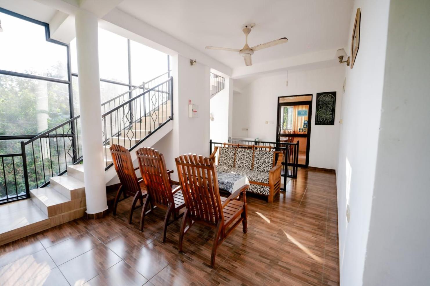 Suwani Pinnawala Homestay Εξωτερικό φωτογραφία