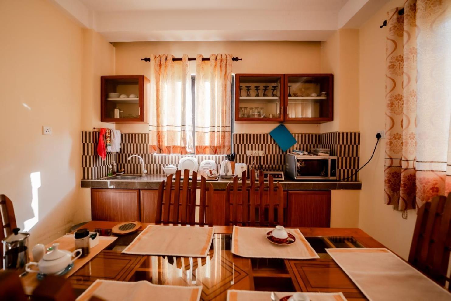 Suwani Pinnawala Homestay Εξωτερικό φωτογραφία