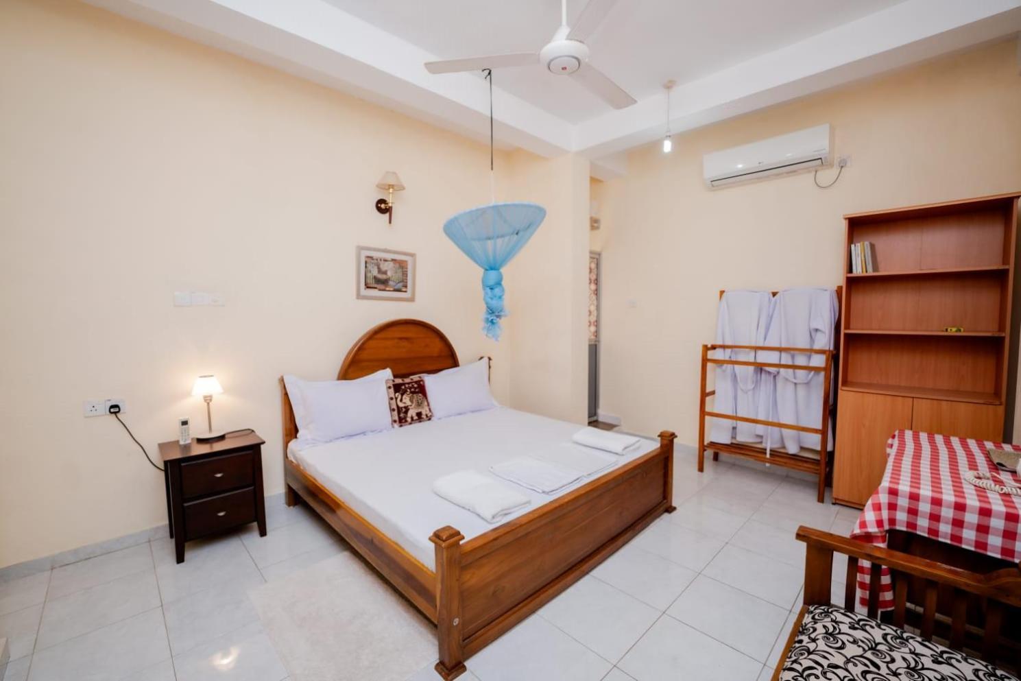 Suwani Pinnawala Homestay Εξωτερικό φωτογραφία