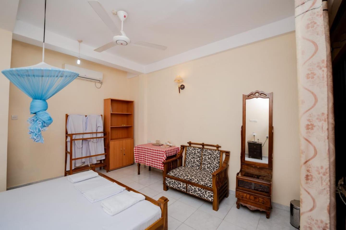 Suwani Pinnawala Homestay Εξωτερικό φωτογραφία