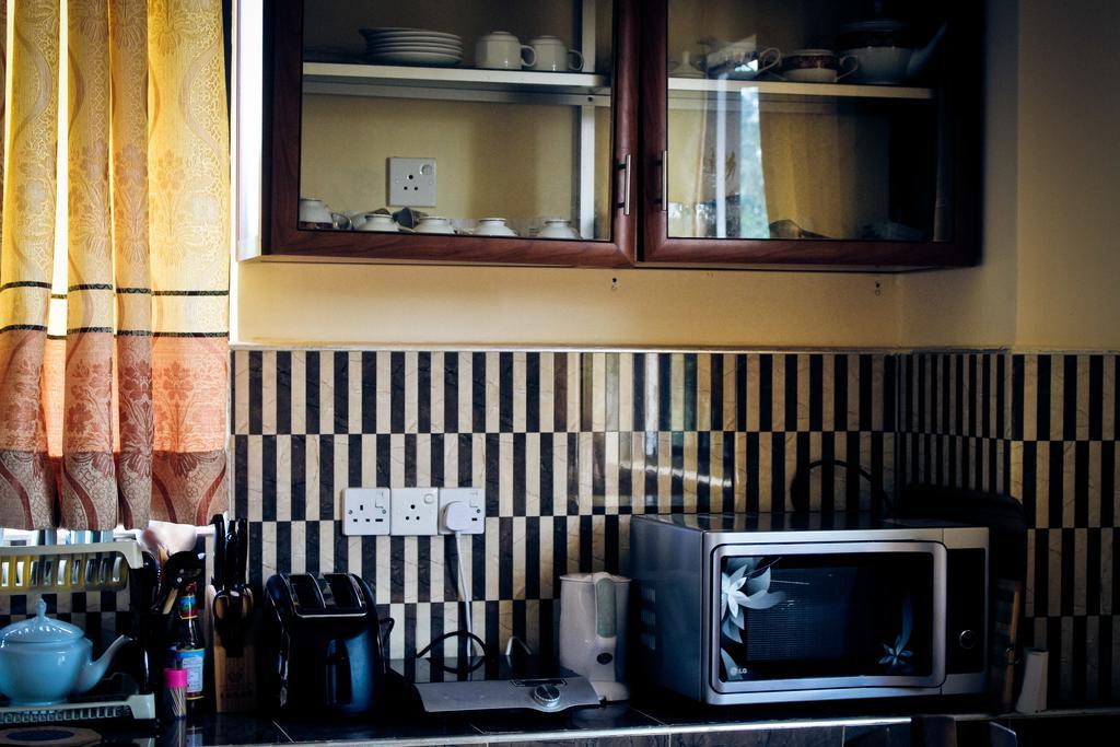 Suwani Pinnawala Homestay Εξωτερικό φωτογραφία