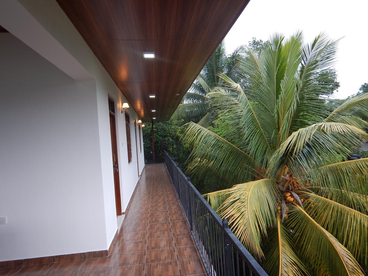 Suwani Pinnawala Homestay Εξωτερικό φωτογραφία